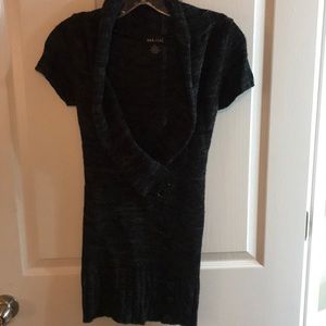 Short sleeve black sweater
